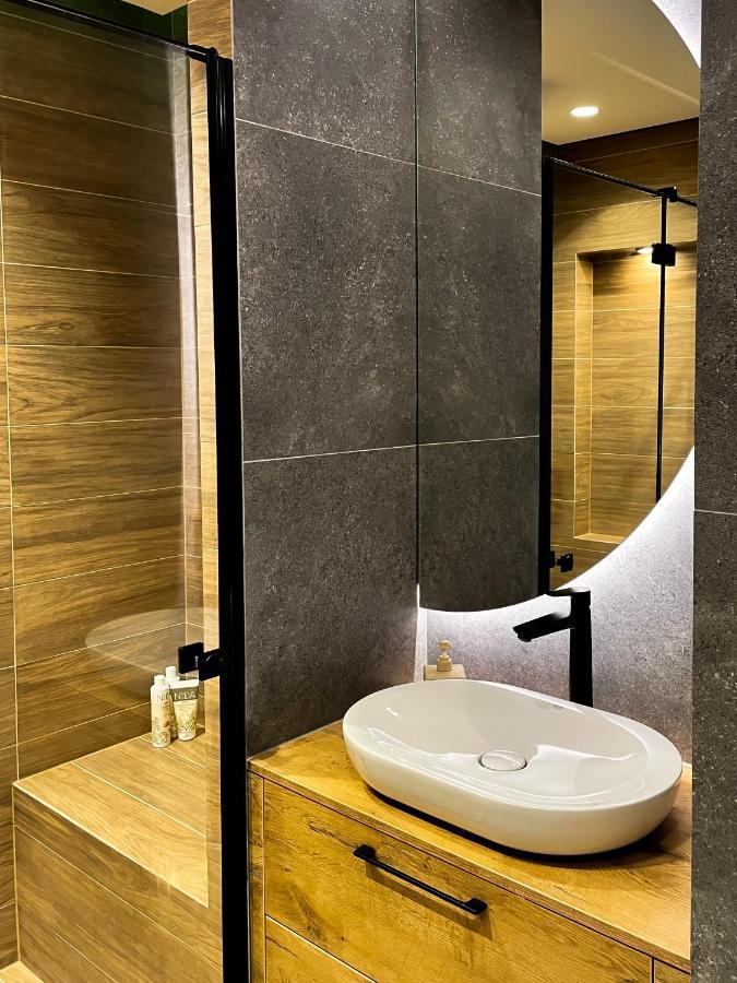 Pinecone Terrace - 2 Bedrooms With Terrace Appartement